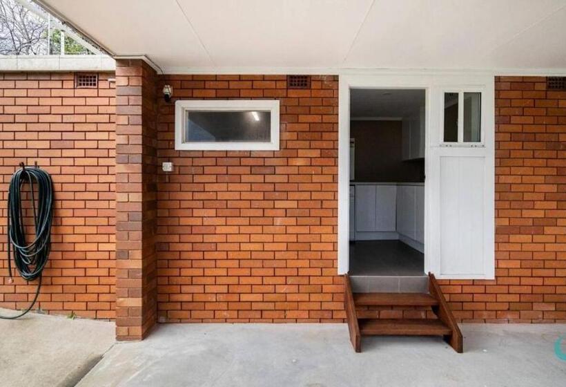 ペンション Caves Cottage Guest Suite