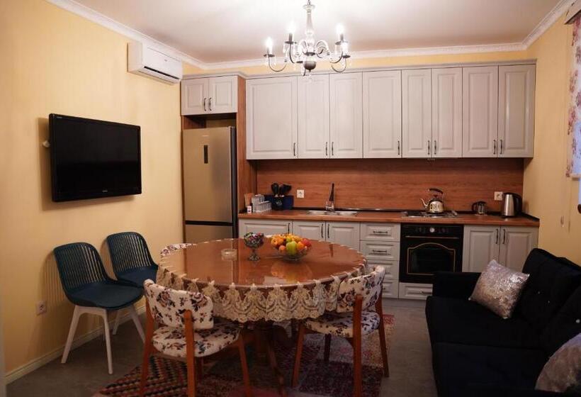 پانسیون Efendi Qonaq Evi