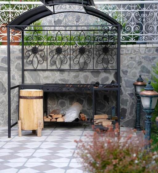 پانسیون Efendi Qonaq Evi