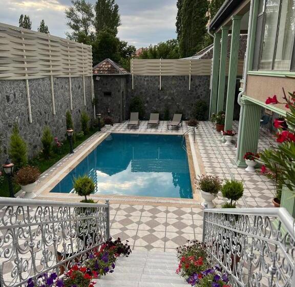 پانسیون Efendi Qonaq Evi