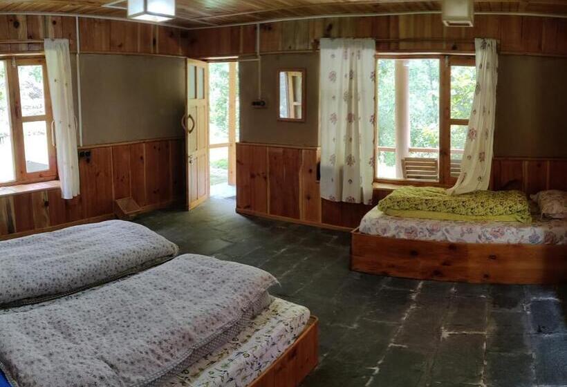 بنسيون Great Escape   Tirthan