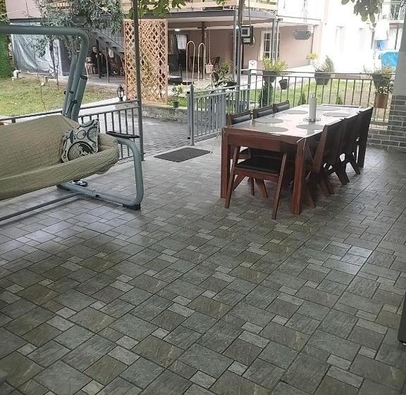 پانسیون Guest House Myoni