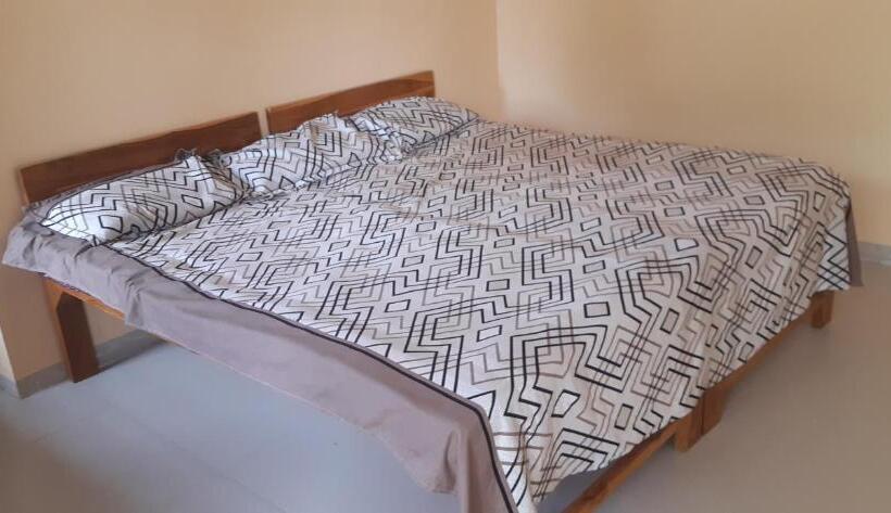 פנסיון Gurukurpa Bhakt Nivas