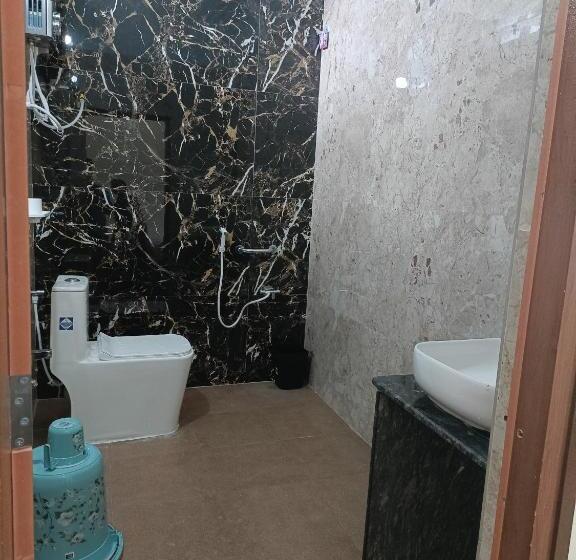 膳宿费 Hampi Travellers Guest House