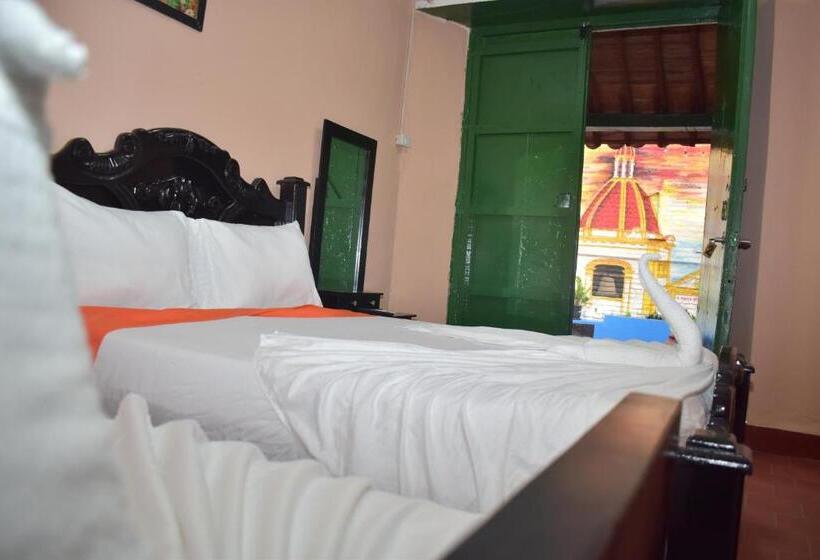 פנסיון Hostal La Momposina