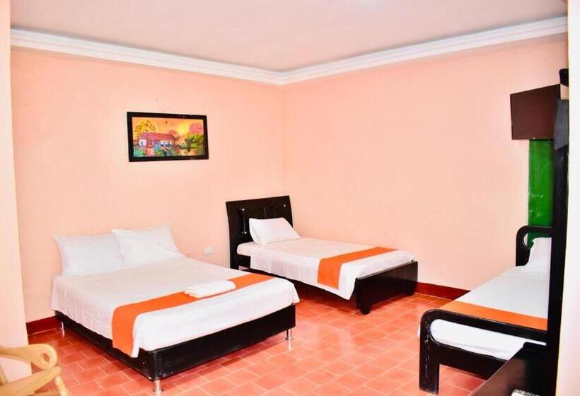 פנסיון Hostal La Momposina