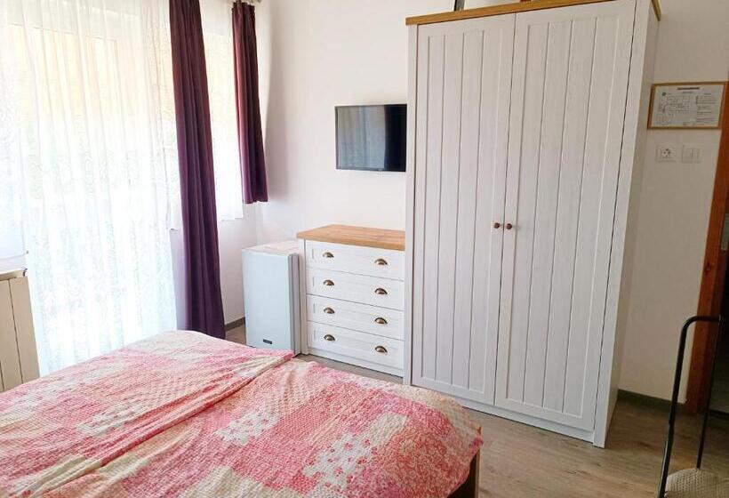 פנסיון Katalin Vendégház