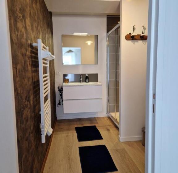 펜션 La Moutonne Des Landes De Lanvaux