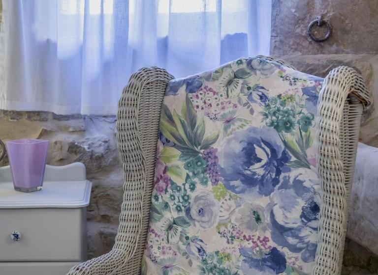 پانسیون Levander Suite 1 At Tan Neputi By Solea