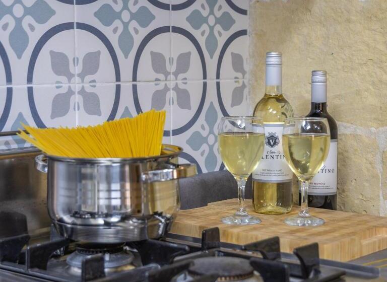 پانسیون Levander Suite 1 At Tan Neputi By Solea