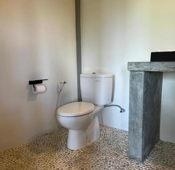 Пансион Liontree Villa