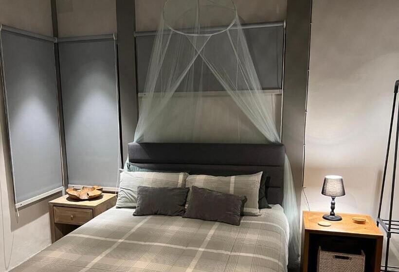 پانسیون Liontree Villa