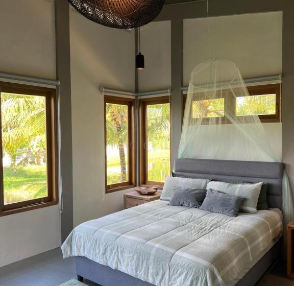 Пансион Liontree Villa