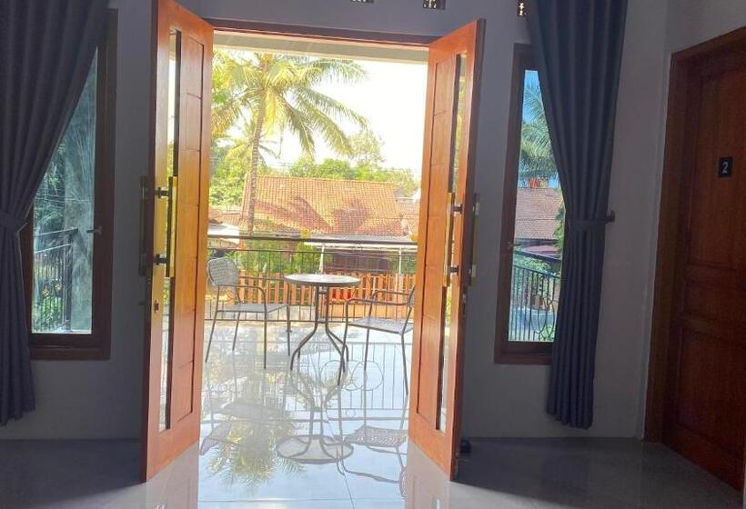 پانسیون Livina S House