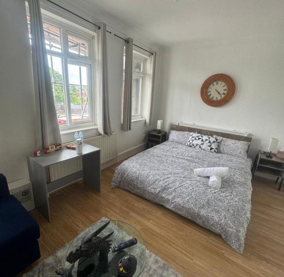 펜션 Master Grove Room