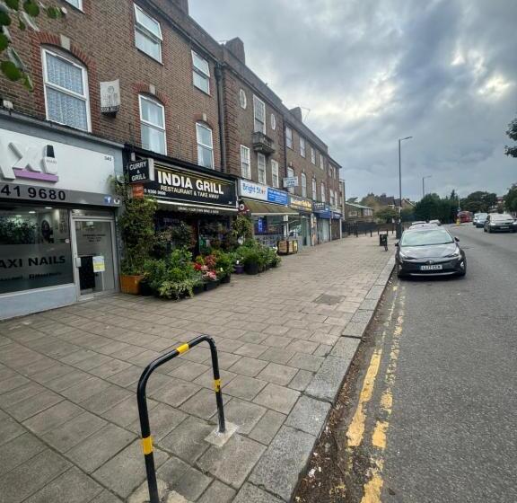 펜션 Master Grove Room