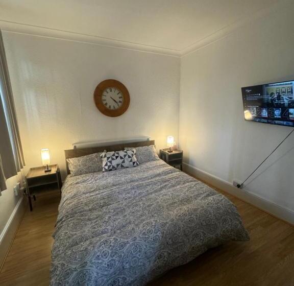 펜션 Master Grove Room