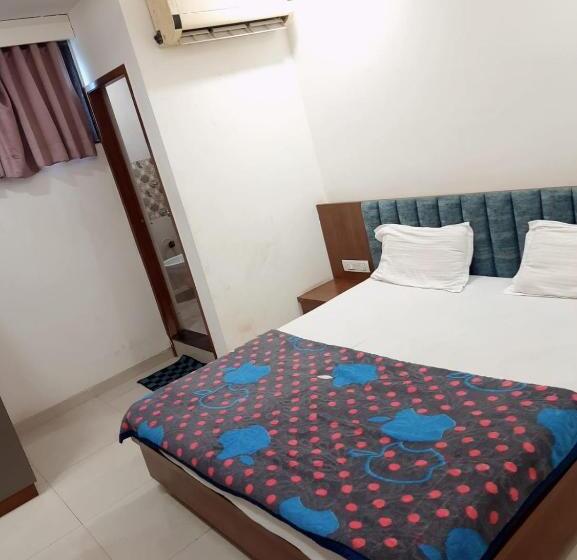 פנסיון Murlidhar Rooms