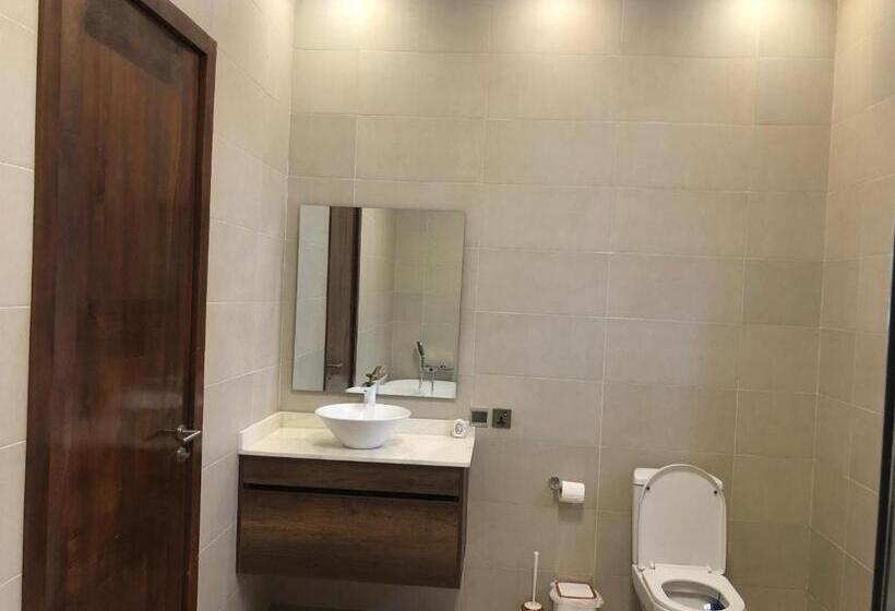 Пансион Oyster Golf 3 Sakumono   Holiday Apartments