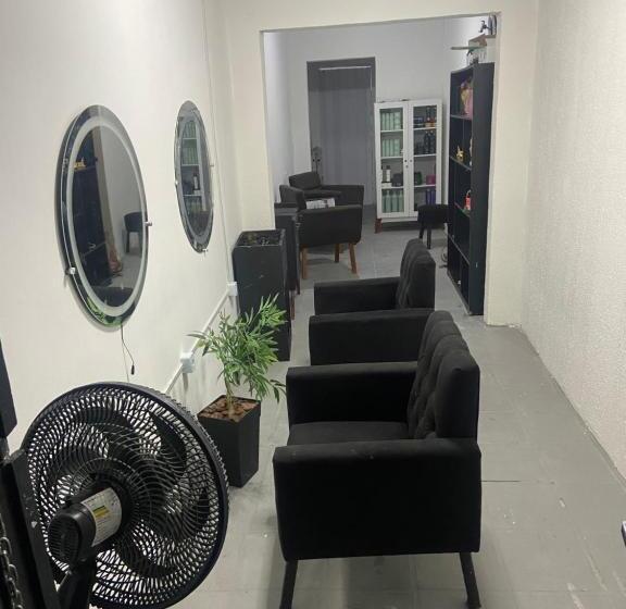 膳宿费 Studio Eli Lima