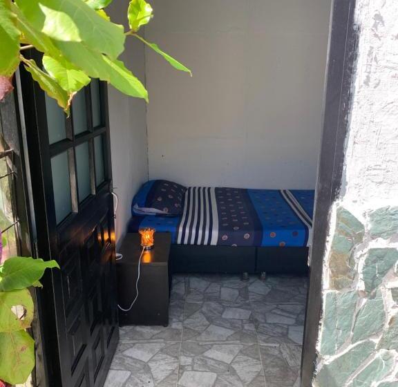 پانسیون Supershorts