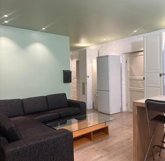 پانسیون The Station Central Apartments