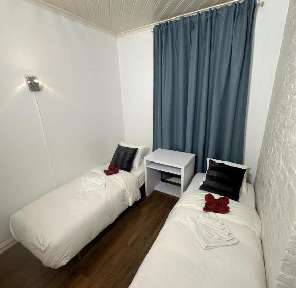 بنسيون The Station Central Apartments