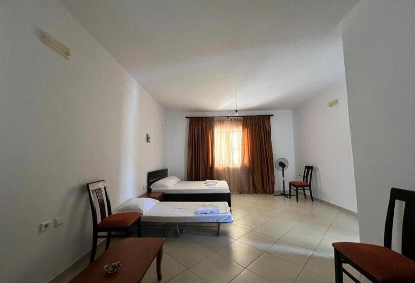 膳宿费 Vlora Garden Terrace