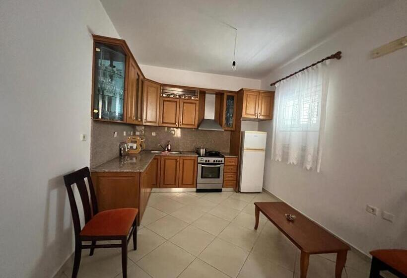 膳宿费 Vlora Garden Terrace