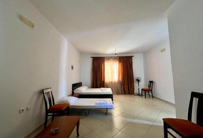 膳宿费 Vlora Garden Terrace