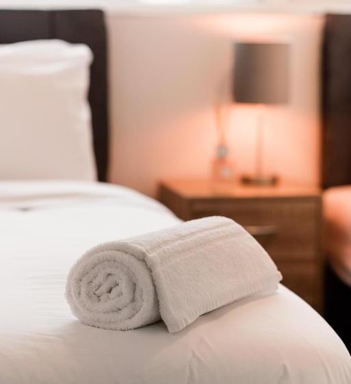 פנסיון Westwood Court