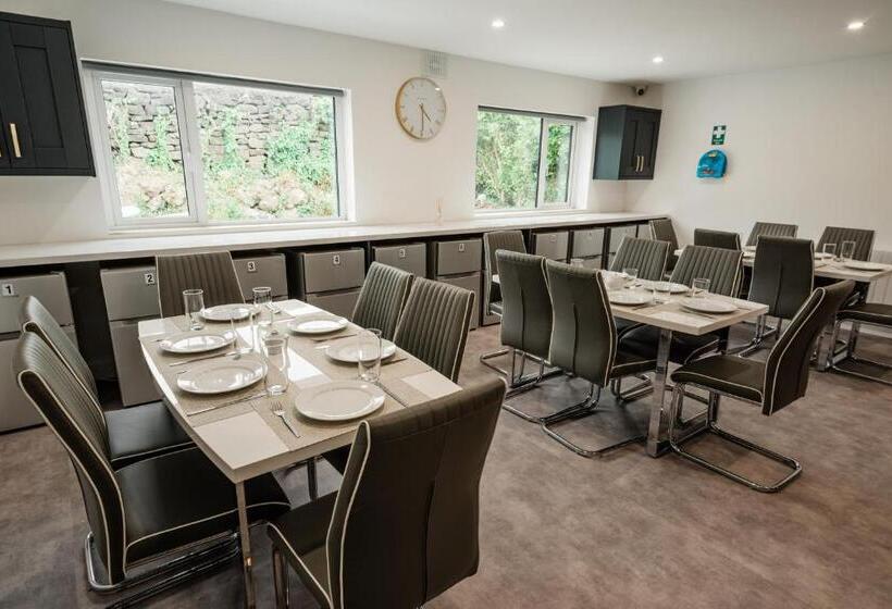 פנסיון Westwood Court