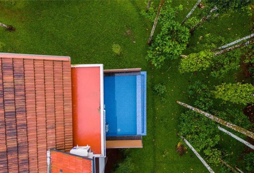 リゾートホテル Theyila Wayanad