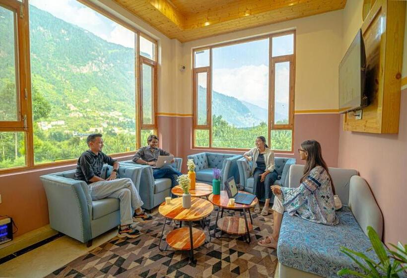 The Hosteller Old Manali, Manu Temple