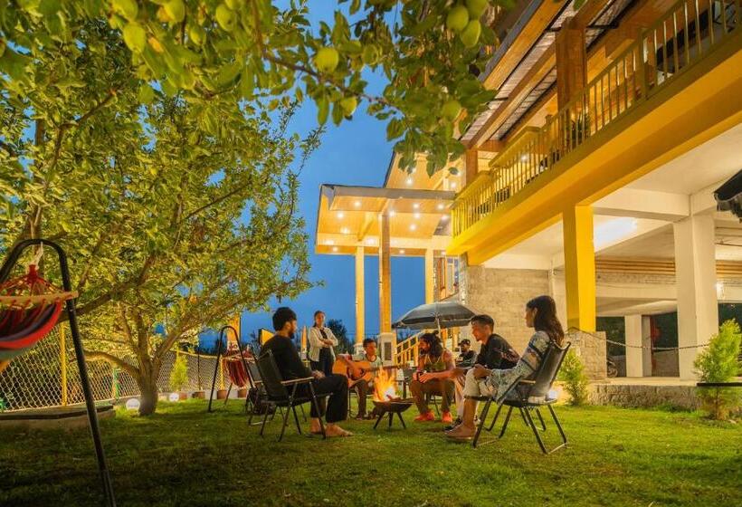 The Hosteller Old Manali, Manu Temple