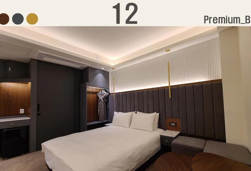 The Plain Hotel Dongyang