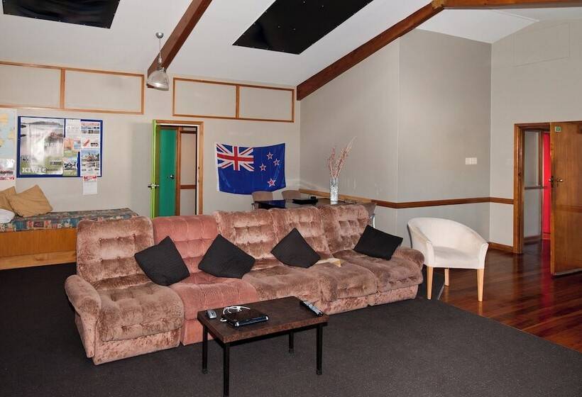 فندق صغير 85 On Bealey