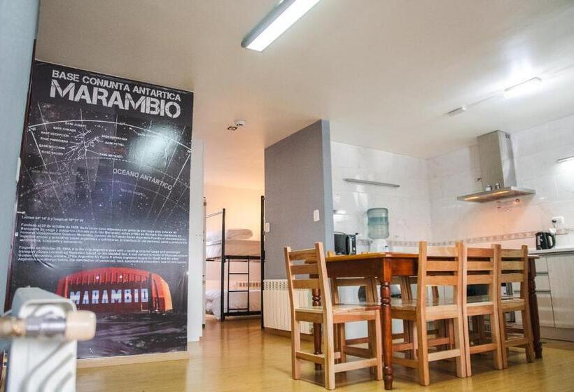 ユースホステル Portal Antartlco