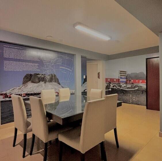 ユースホステル Portal Antartlco