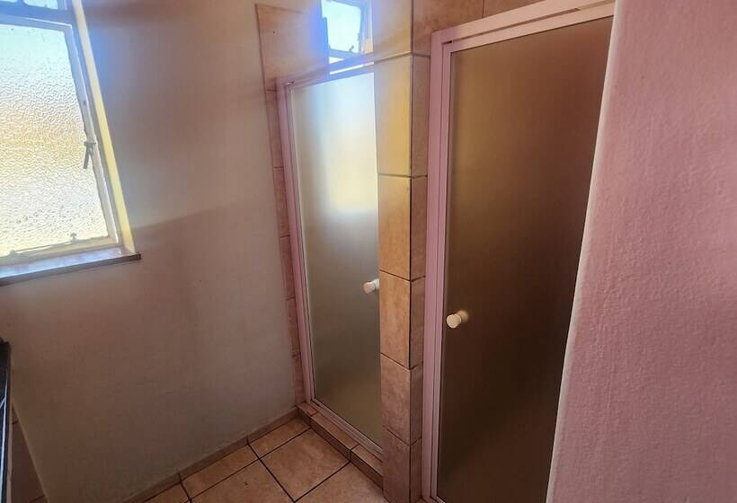 فندق صغير Sunny Lodge