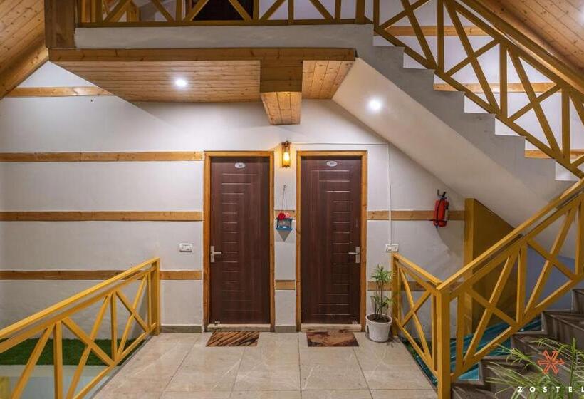 ユースホステル Zostel Shoja, Jibhi