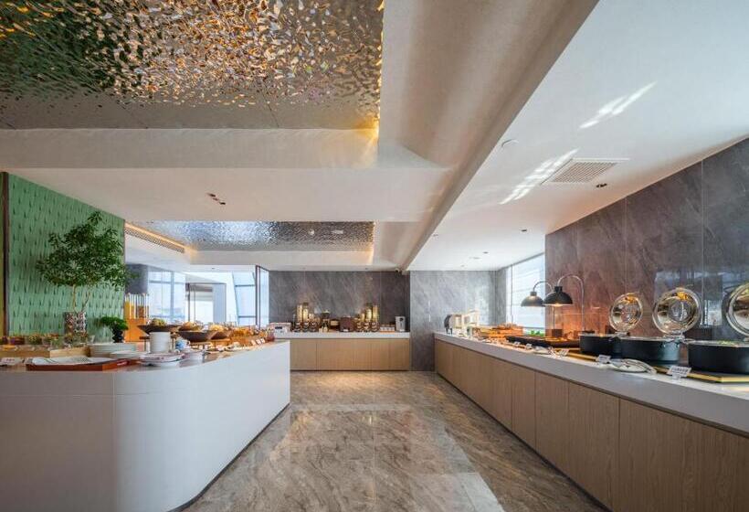 Atour Hotel Zhengzhou Erqi Plaza David City