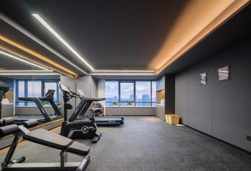 Atour Hotel Zhengzhou Erqi Plaza David City