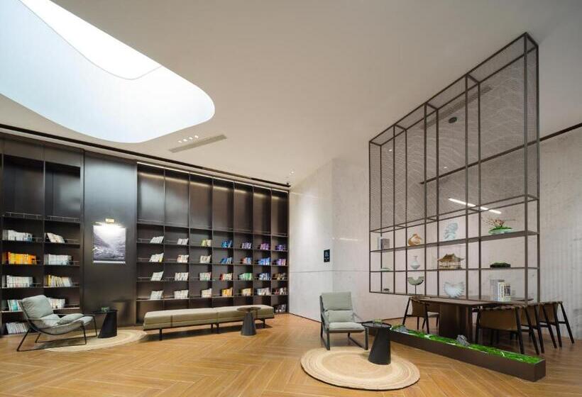 Atour Hotel Zhengzhou Erqi Plaza David City