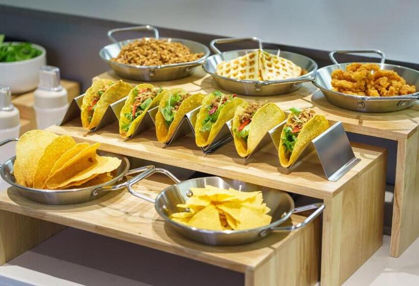 Atour Light Hotel Hepingmen Yanta North Road