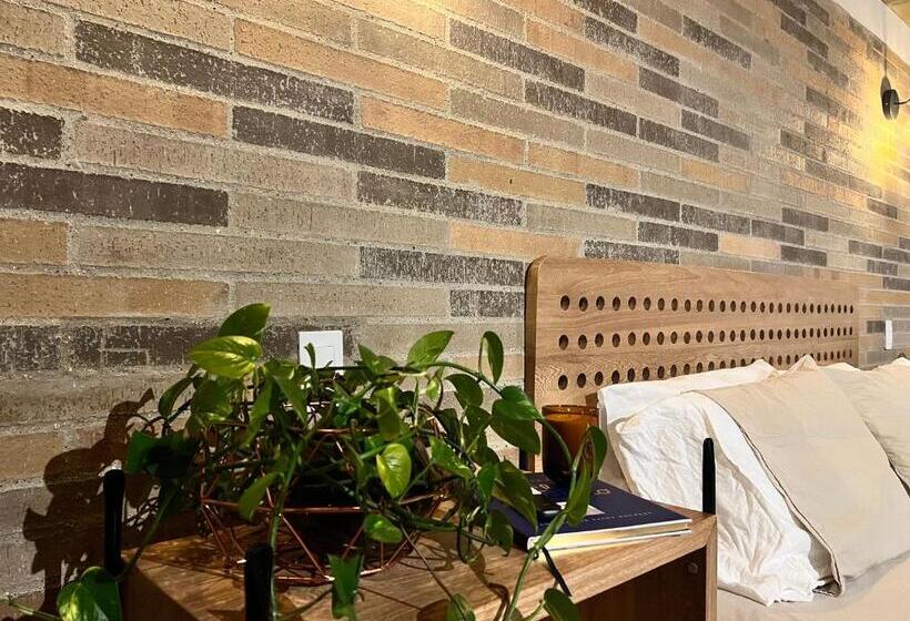 Autenthico Sajonia Hotel Aeropuerto