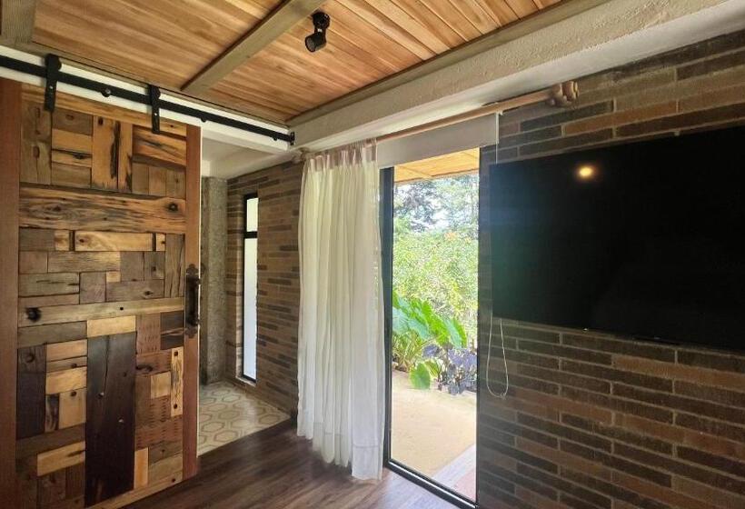 Autenthico Sajonia Hotel Aeropuerto