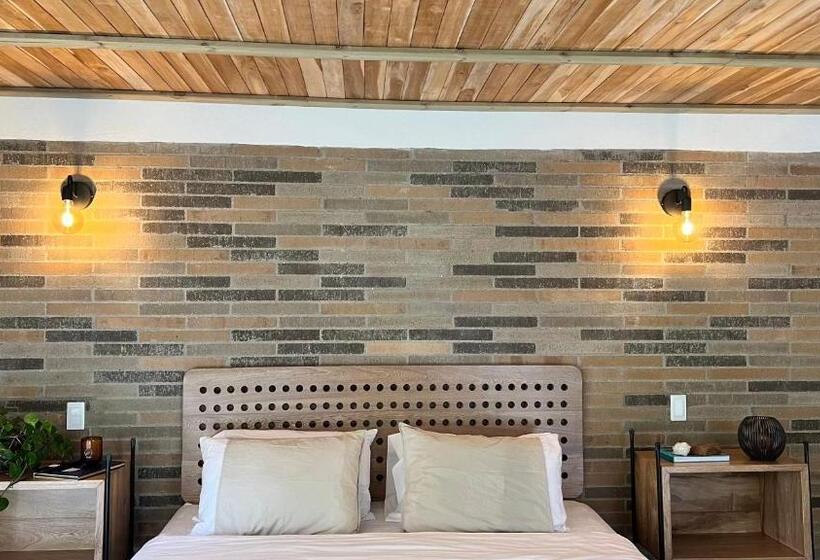 Autenthico Sajonia Hotel Aeropuerto