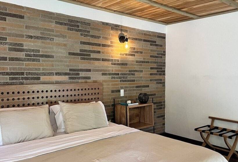 Autenthico Sajonia Hotel Aeropuerto