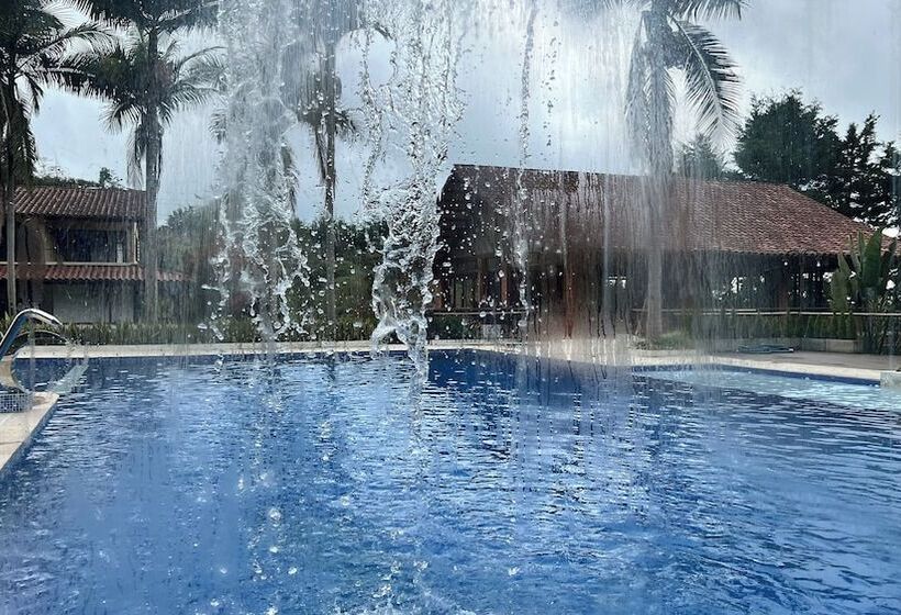 Autenthico Sajonia Hotel Aeropuerto